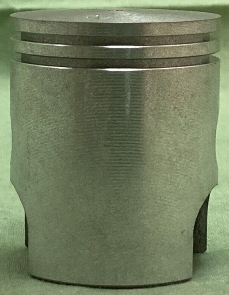 NEW GENUINE YAMAHA 5G6-11635-00 PISTON 1ST 0.25 O/S