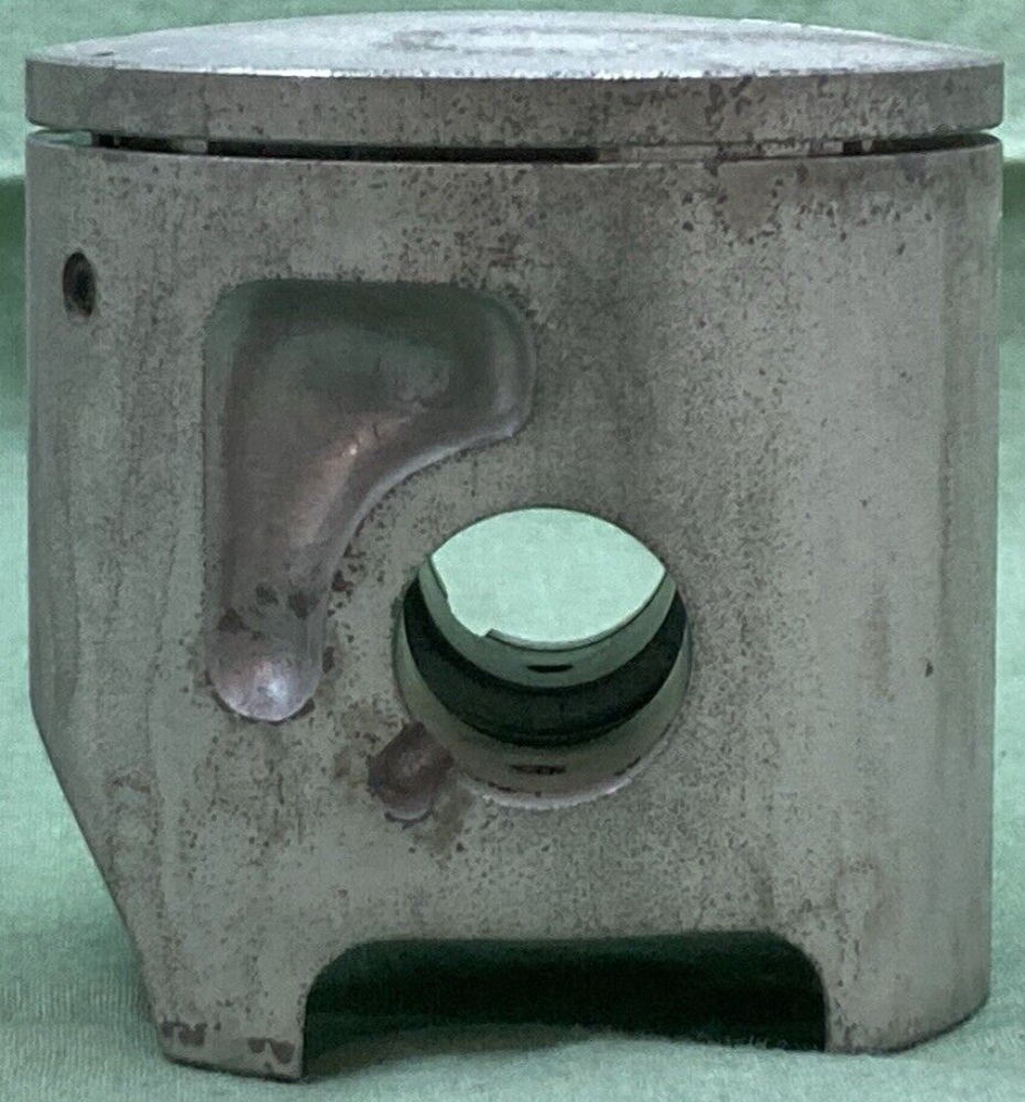 NEW GENUINE YAMAHA 55Y-11630-20 PISTON KIT COMPLETE