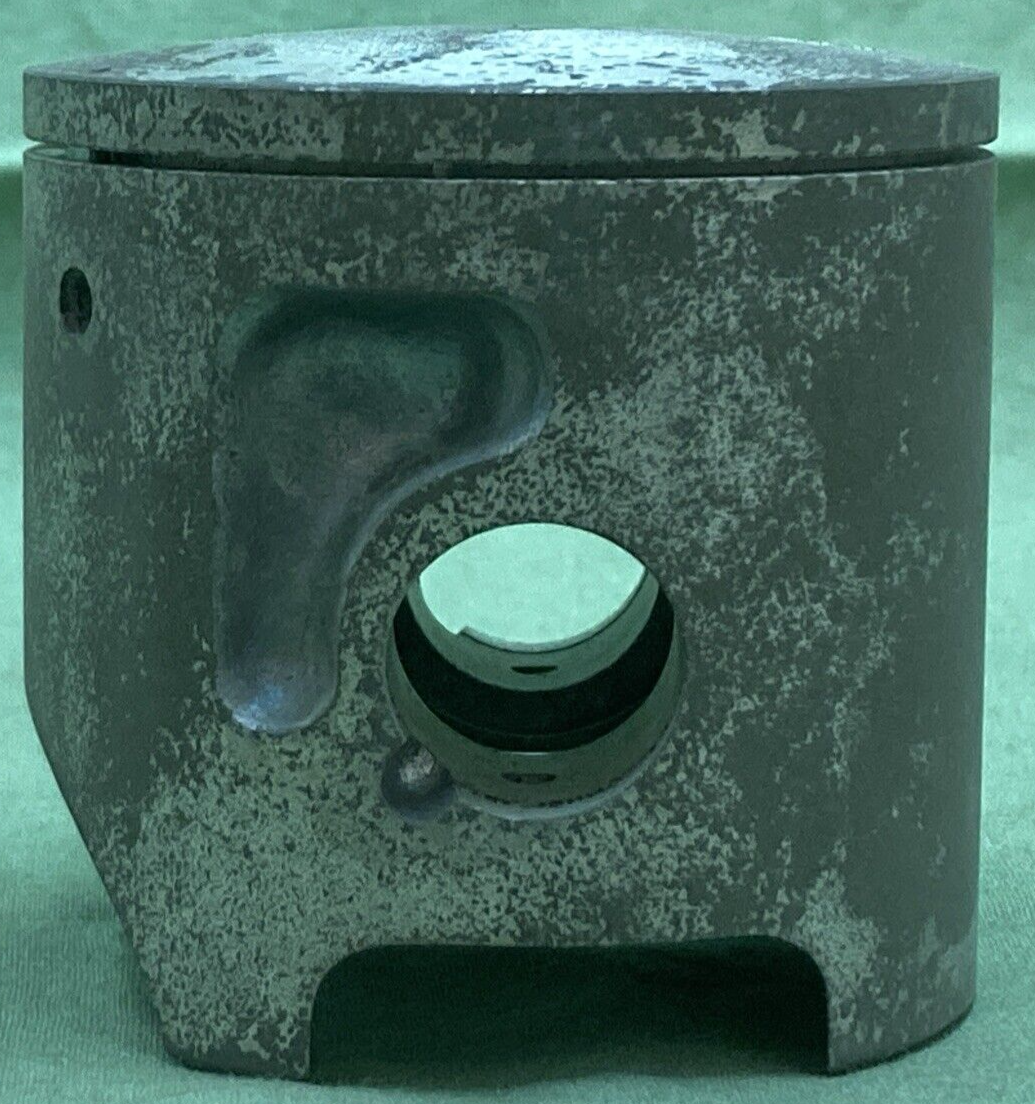 NEW GENUINE YAMAHA 55Y-11630-30 PISTON KIT COMPLETE