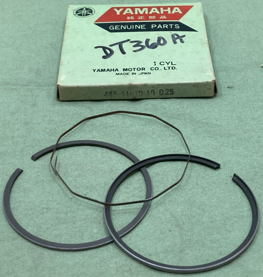 NEW GENUINE YAMAHA 445-11610-10 PISTON RING SET 1ST 0.25 O/S