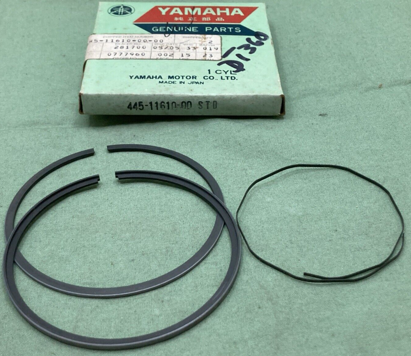 NEW GENUINE YAMAHA 445-11610-00 PISTON RING SET STD