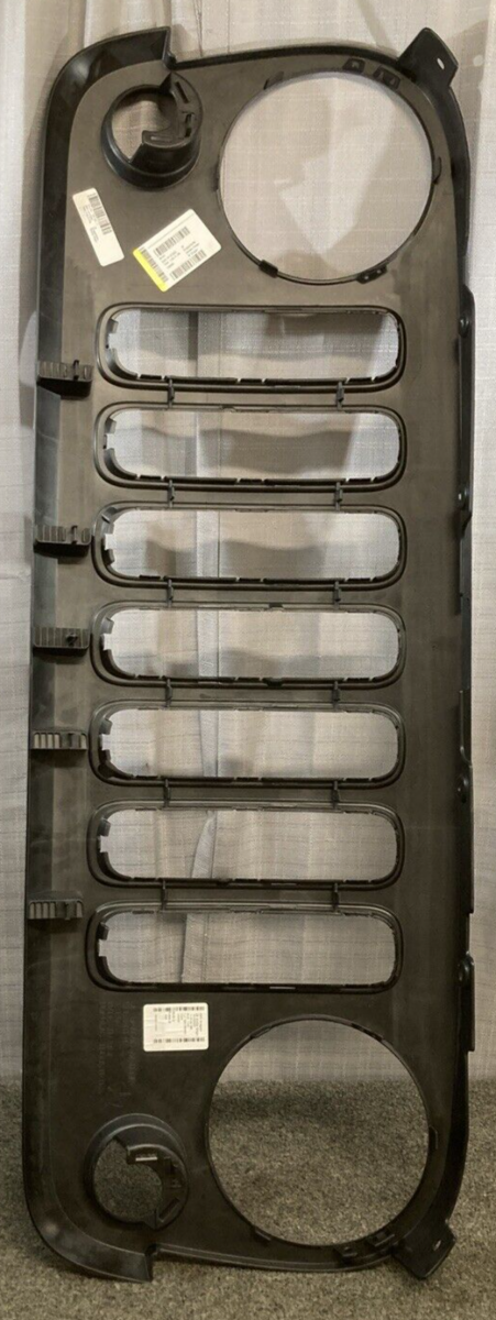 NEW GENUINE MOPAR 68240419AB RADIATOR DRAGON GRILLE COMPLETE KIT FITS JEEP