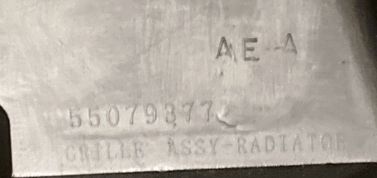 NEW GENUINE MOPAR 55079377AE Radiator Grille FITS JEEP