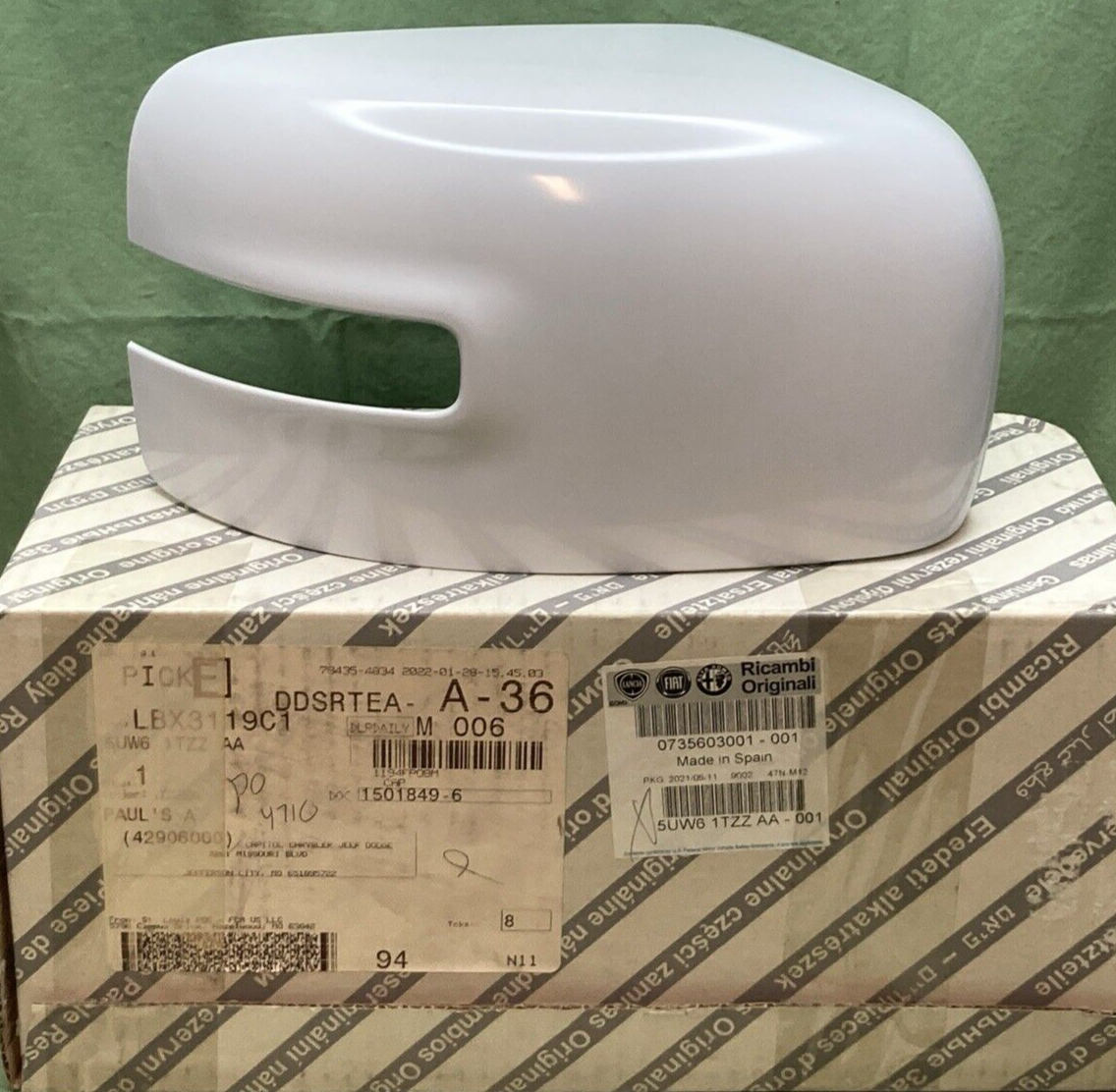 NEW GENUINE RICAMBI ORIGINAL 5UW61TZZAA Mirror Cap Right WHITE FITS RENEGADE