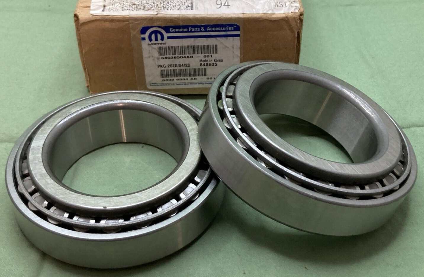 NEW GENUINE MOPAR 68036504AB BEARING DIFFERENTIAL SIDE SET
