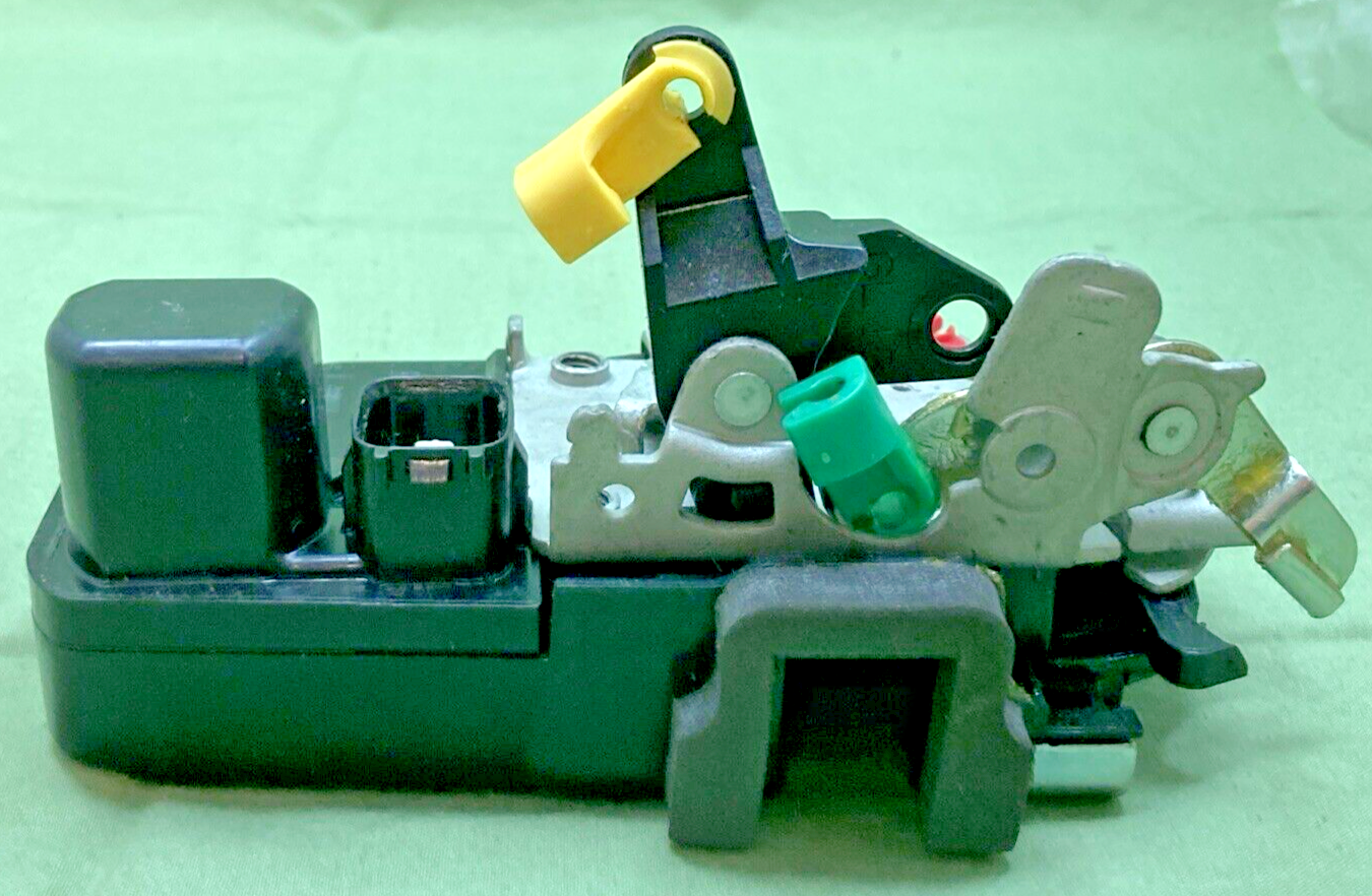 NEW GENUINE MOPAR 04878833AI DOOR LATCH FRONT LEFT