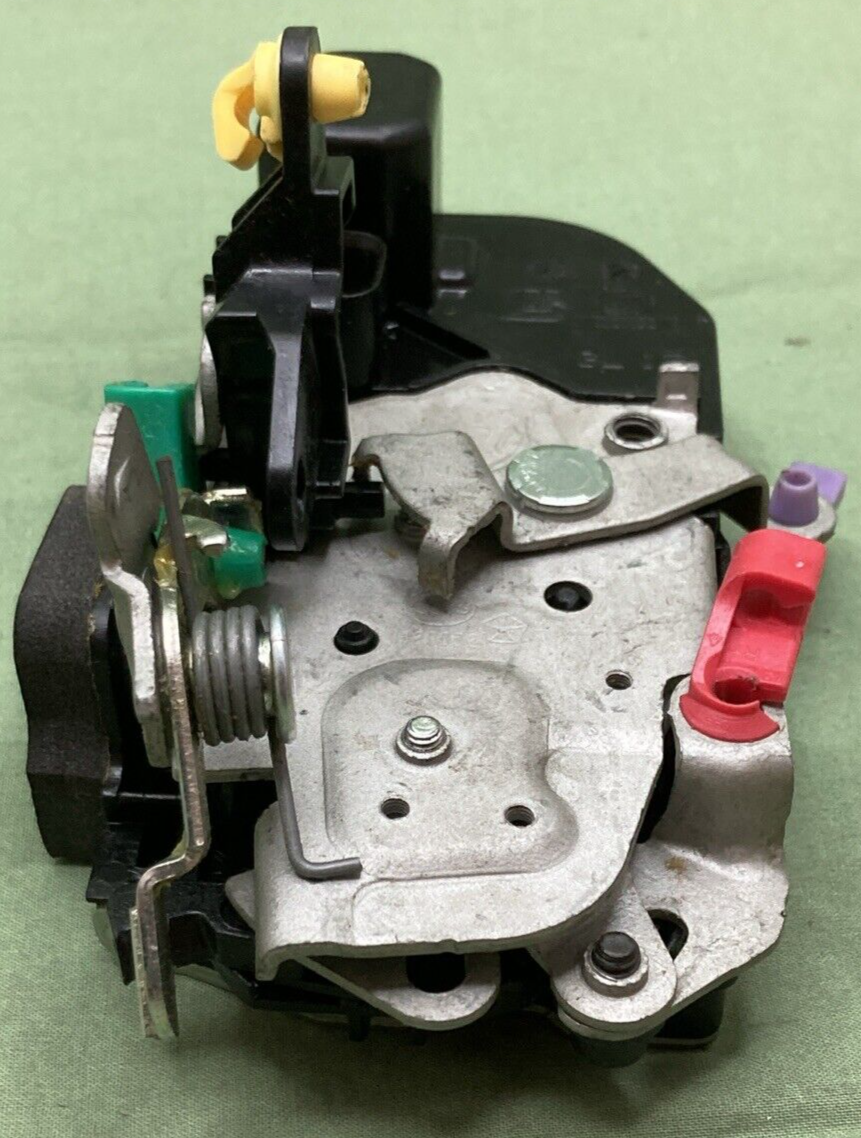 NEW GENUINE MOPAR 04878833AI DOOR LATCH FRONT LEFT