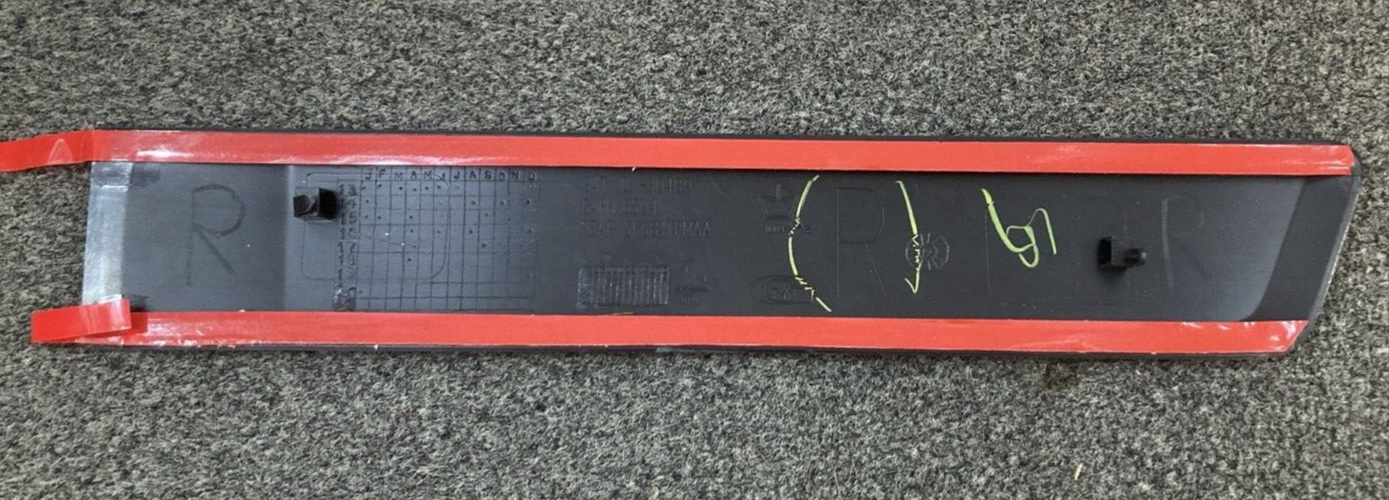 NEW GENUINE MOPAR 5KG84RXFAA Rear Door Molding Right FITS JEEP LIBERTY
