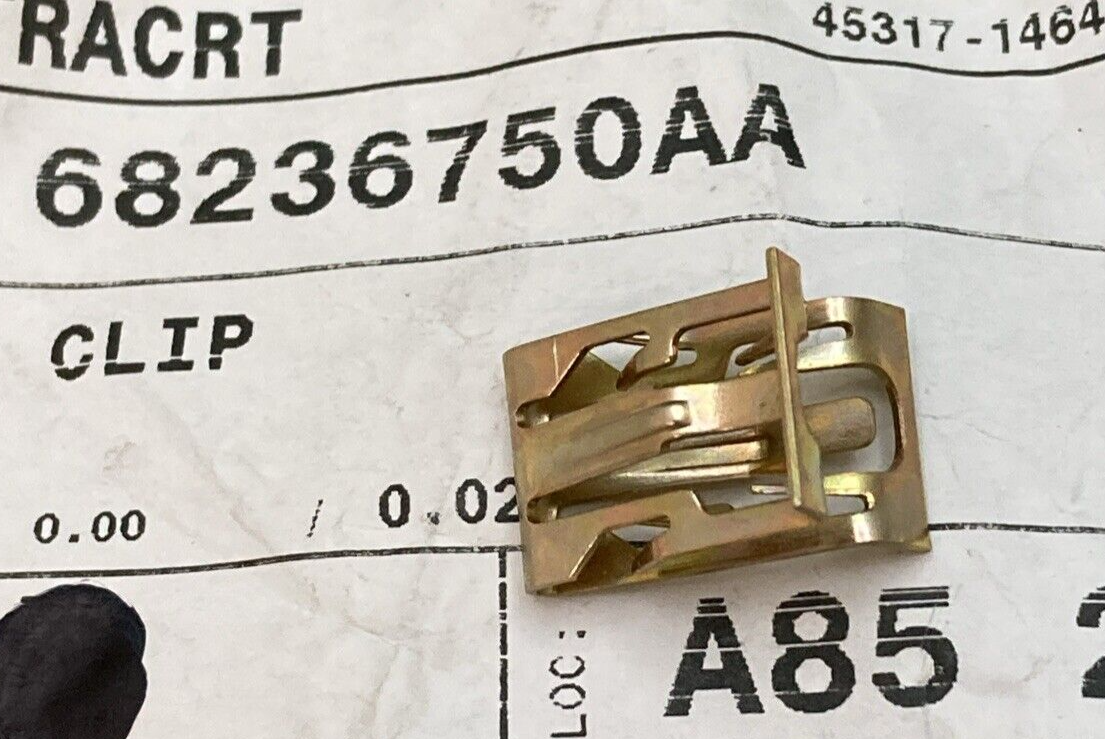 NEW REPLACES MOPAR 68236750AA U Type Clip
