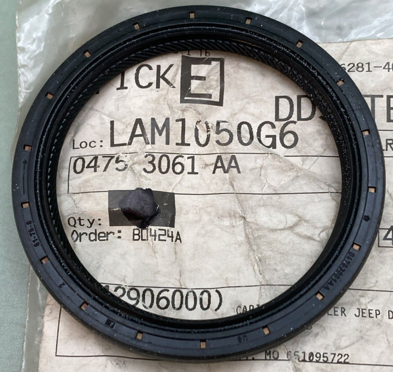 NEW REPLACES MOPAR 04753061AA Differential Seal