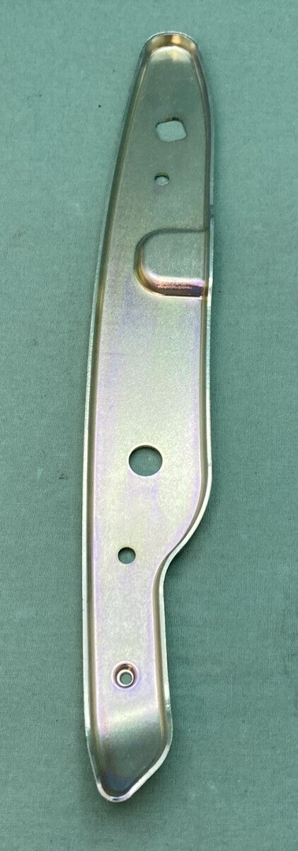 NEW GENUINE MOPAR 05099712AA Fascia To Fender Bracket, Right