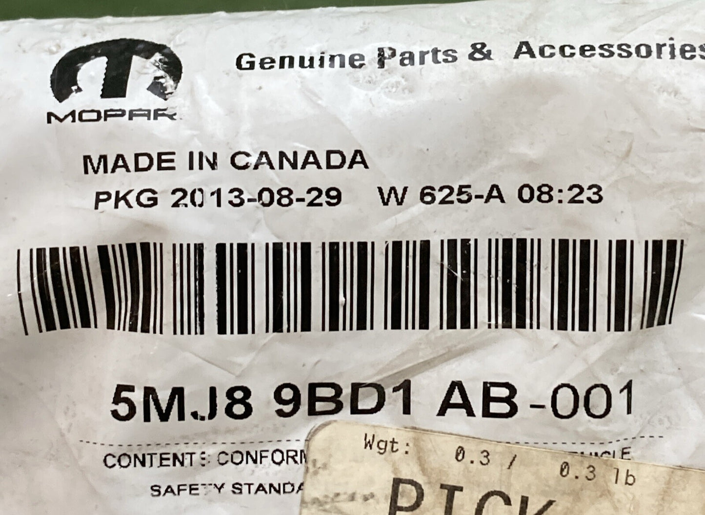 NEW GENUINE MOPAR 5MJ89BD1AB Fold Flat Shield