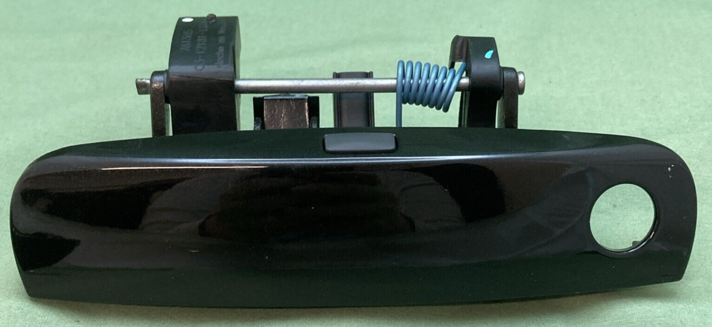 NEW GENUINE MOPAR CEB1L281AA Front Door Exterior Handle Set