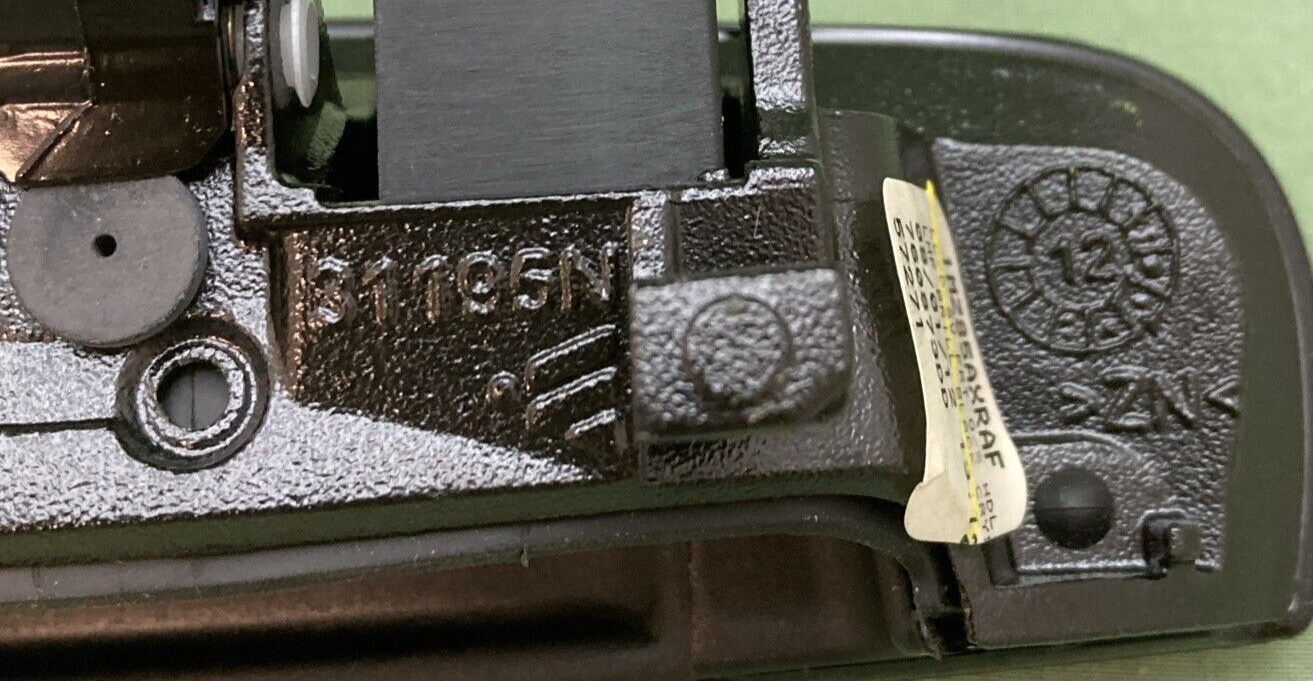 NEW GENUINE MOPAR CEB1L281AA Front Door Exterior Handle Set