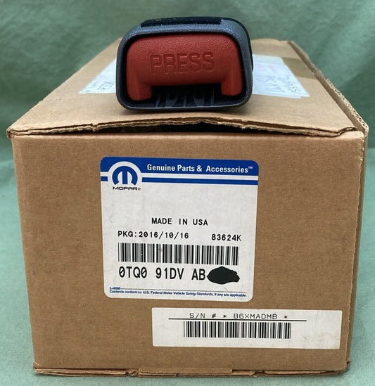 NEW GENUINE MOPAR 0TQ091DVAB Buckle Half Seat Belt 2001-2005 Dodge Neon