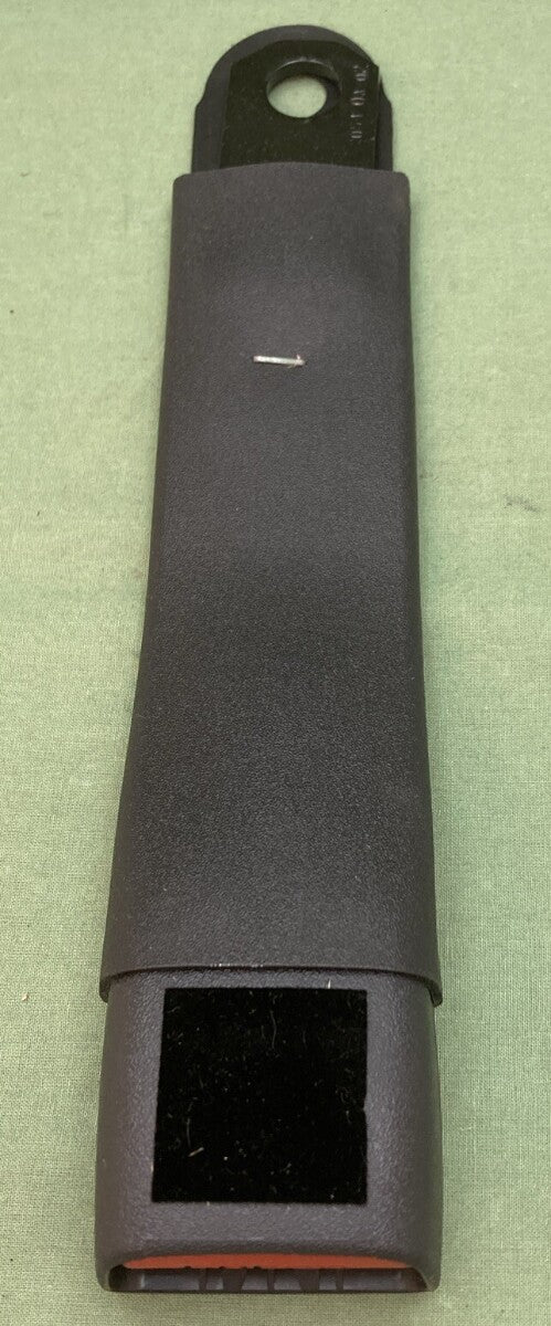 NEW GENUINE MOPAR 0TQ091DVAB Buckle Half Seat Belt 2001-2005 Dodge Neon