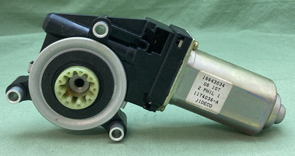 NEW GENUINE MOPAR 05102215AA Lift-Gate Motor 2004-2006 Chrysler Pacifica