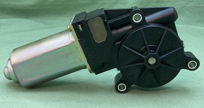 NEW GENUINE MOPAR 05102215AA Lift-Gate Motor 2004-2006 Chrysler Pacifica