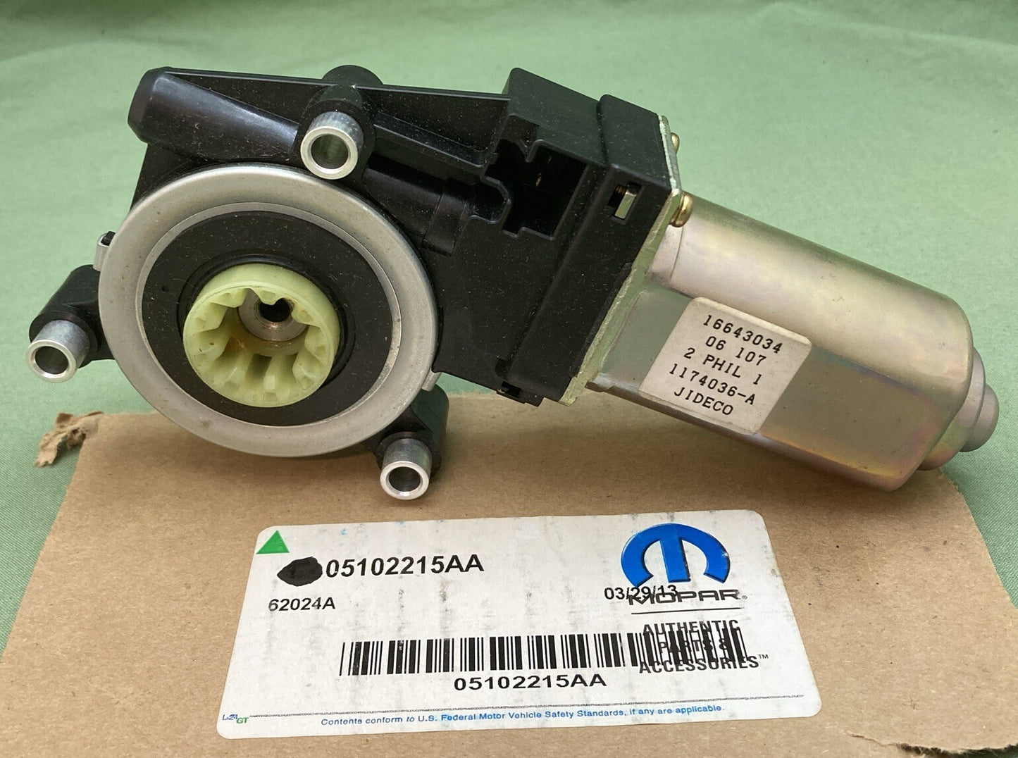 NEW GENUINE MOPAR 05102215AA Lift-Gate Motor 2004-2006 Chrysler Pacifica