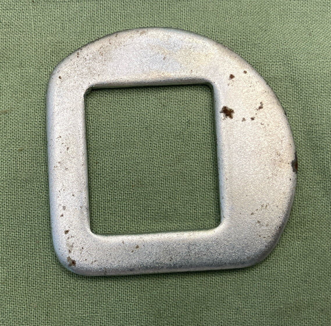 NEW GENUINE SUZUKI 43581-25300  WASHER, FRONT FOOTREST