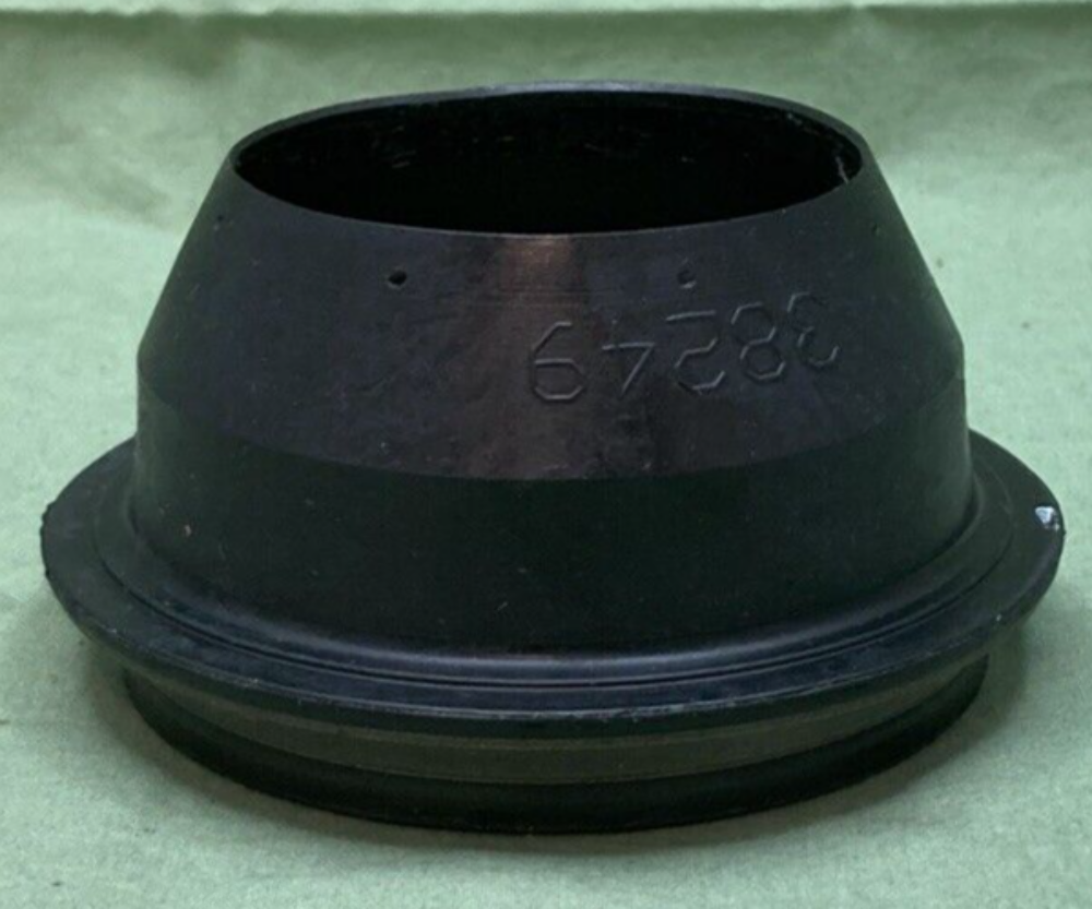 NEW GENUINE MOPAR 05086341AA TRANSFER CASE OUTPUT SHAFT SEAL FITS RAM