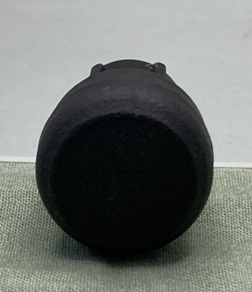 NEW GENUINE SUZUKI 43978-02C00 FOOTREST GRIP CAP