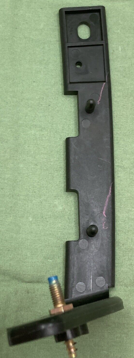 NEW GENUINE MOPAR 04857611AA Fascia Retainer Left
