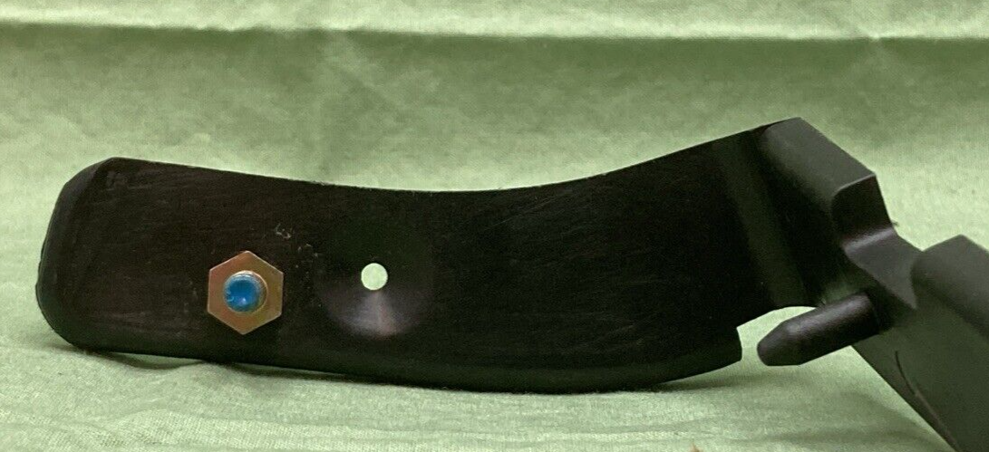 NEW GENUINE MOPAR 04857611AA Fascia Retainer Left