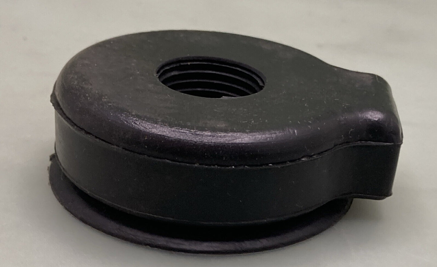 NEW GENUINE SUZUKI 35173-49020 COVER LAMP SOCK SUPERSEDE 35173-45200