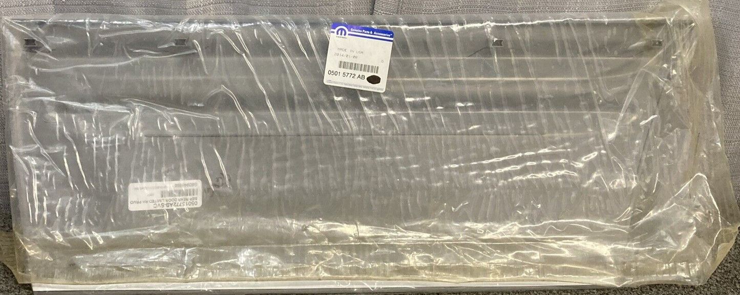 NEW GENUINE MOPAR 05015772AB Rear Door Cladding Right 2001-2004 Jeep Grand Chero