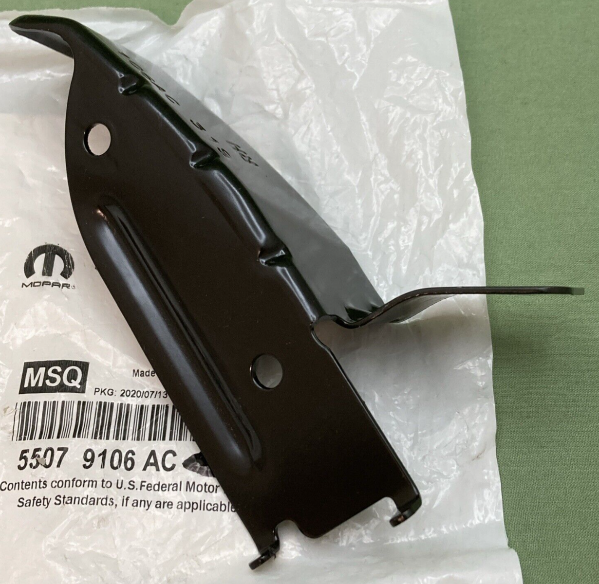 NEW GENUINE MOPAR 55079106AC Fascia Bracket, Right 2007-2012