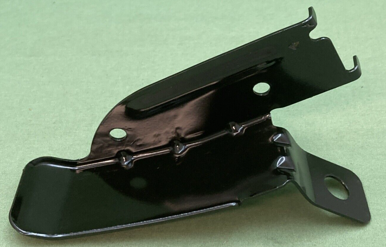 NEW GENUINE MOPAR 55079106AC Fascia Bracket, Right 2007-2012