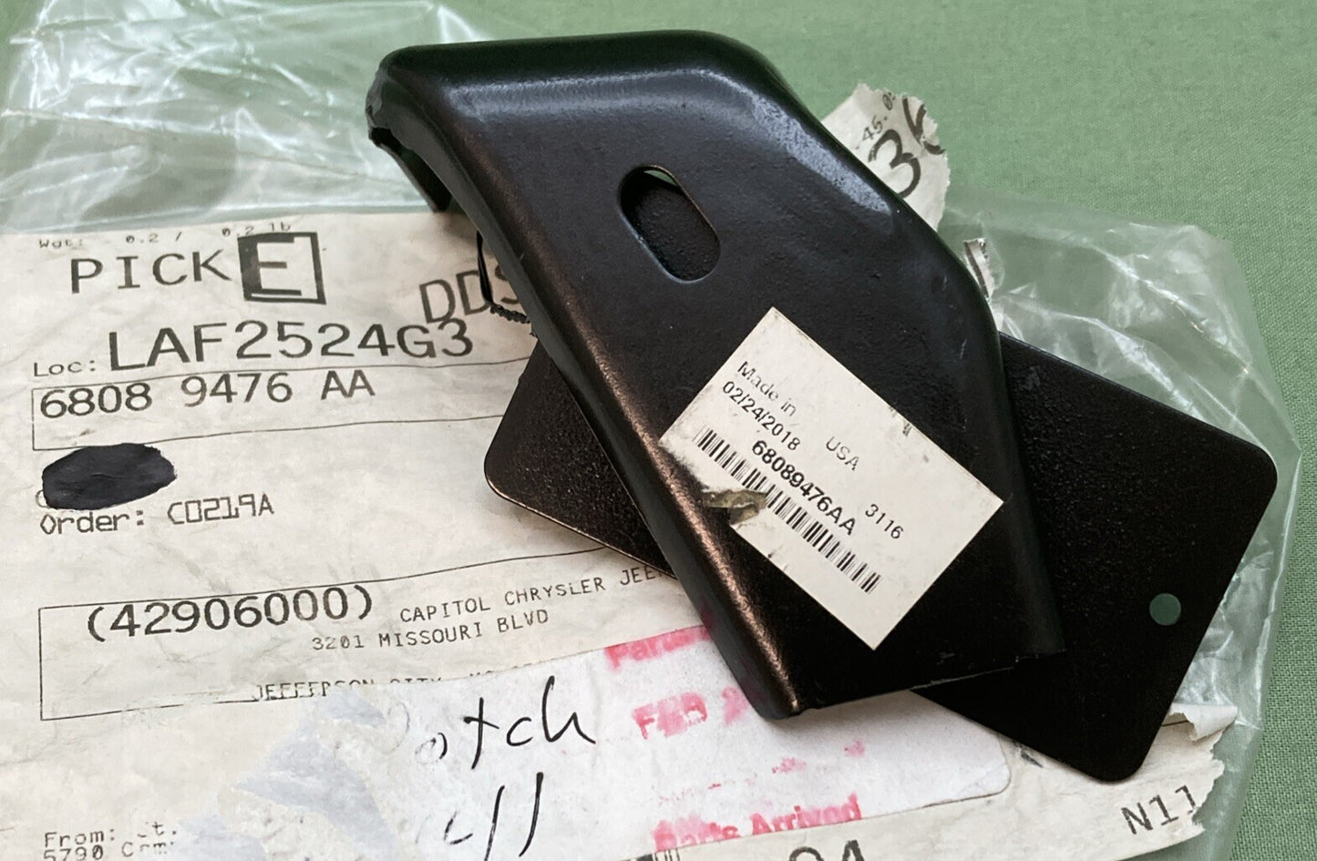 NEW REPLACES MOPAR 68089476AA Fender Mounting Front Bracket, Right 2013-2016