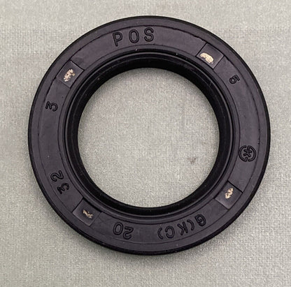 QTY 2 NEW GENUINE SUZUKI 54841-04200 DUST SEAL, FRONT HUB