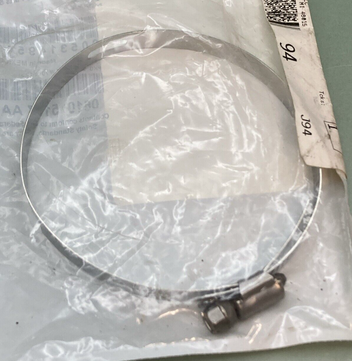 NEW GENUINE MOPAR 06105177AA Clamp-Hose