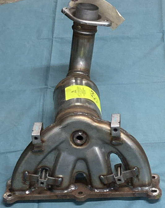 NEW GENUINE MOPAR 05105408AE Exhaust Manifold & Converter FITS 2008 JEEP DODGE
