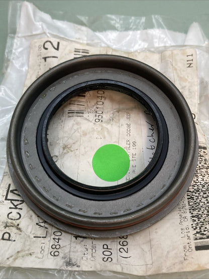 NEW GENUINE MOPAR 68401310AA Seal-Drive PINION