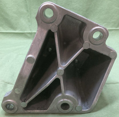 NEW GENUINE MOPAR 4726023AB Engine Mount Bracket LEFT FITS DODGE CHRYSLER