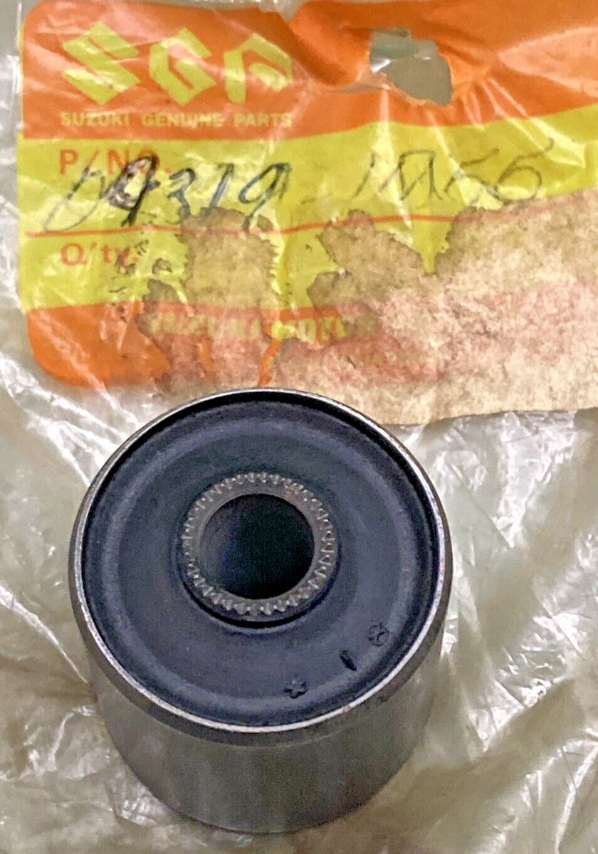 NEW GENUINE SUZUKI 09319-10055 A-ARM BUSHING