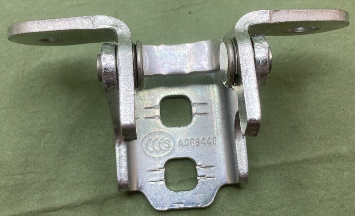 NEW REPLACES MOPAR 05067941AD Door Hinge Left FITS 2009-2020 Dodge Journey