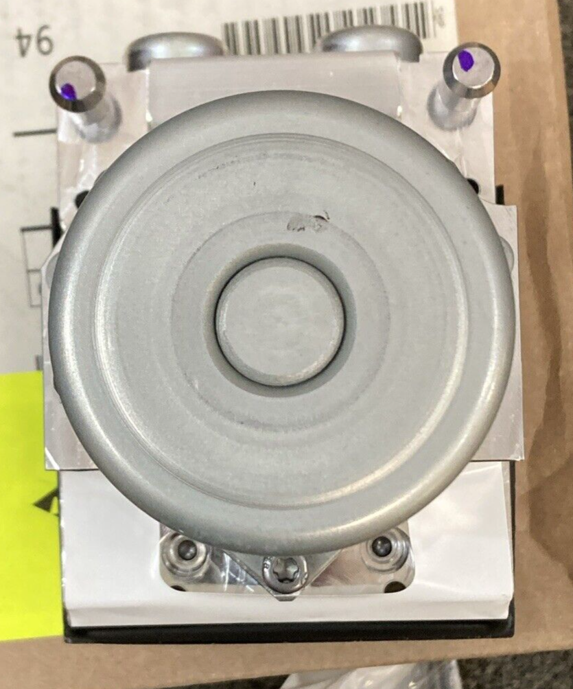NEW GENUINE MOPAR 68563816AA ANTI-LOCK BRAKE SYSTEM