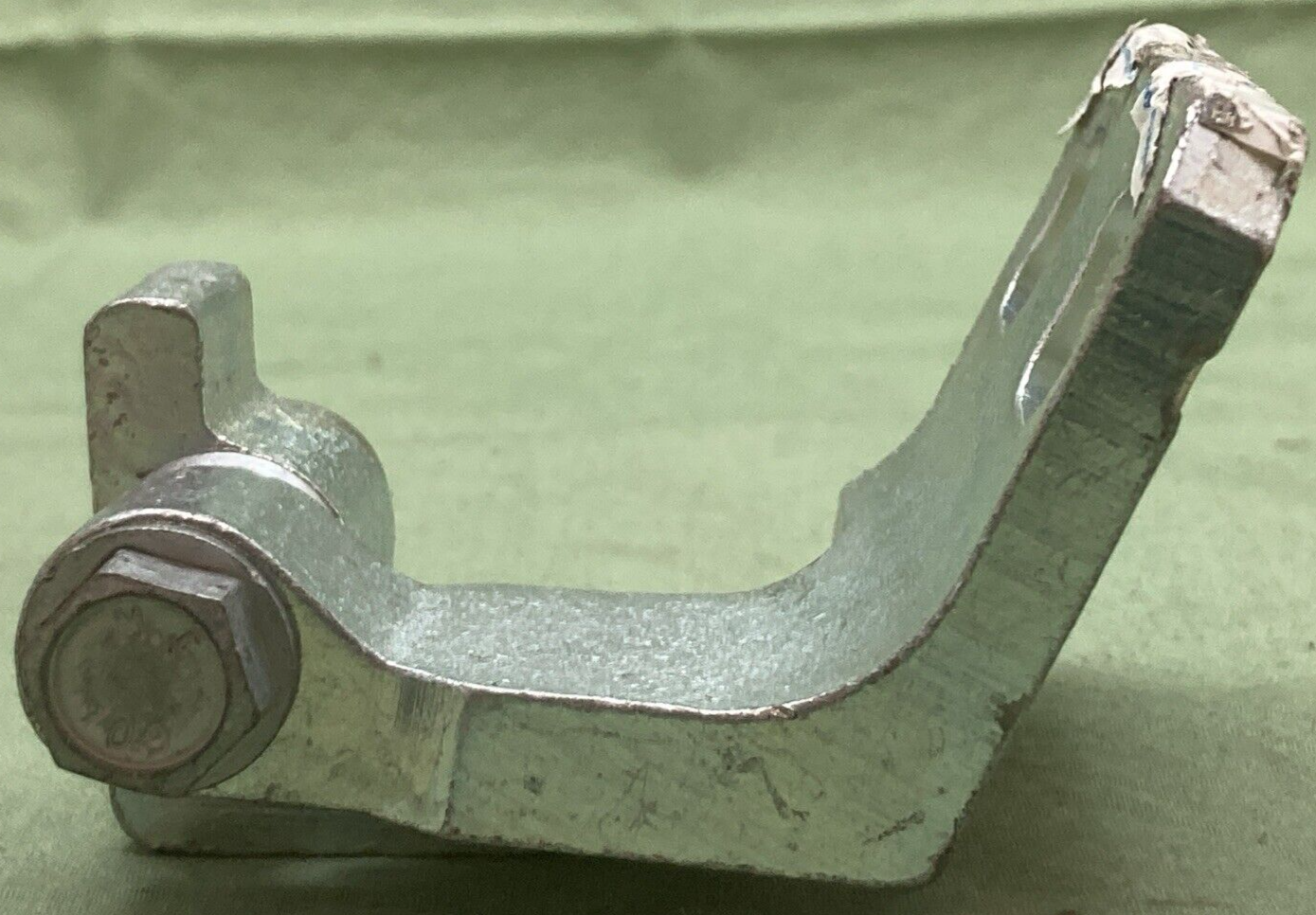 NEW GENUINE MOPAR BY RICAMBI 68200944AA Door Upper Hinge Right Body Half