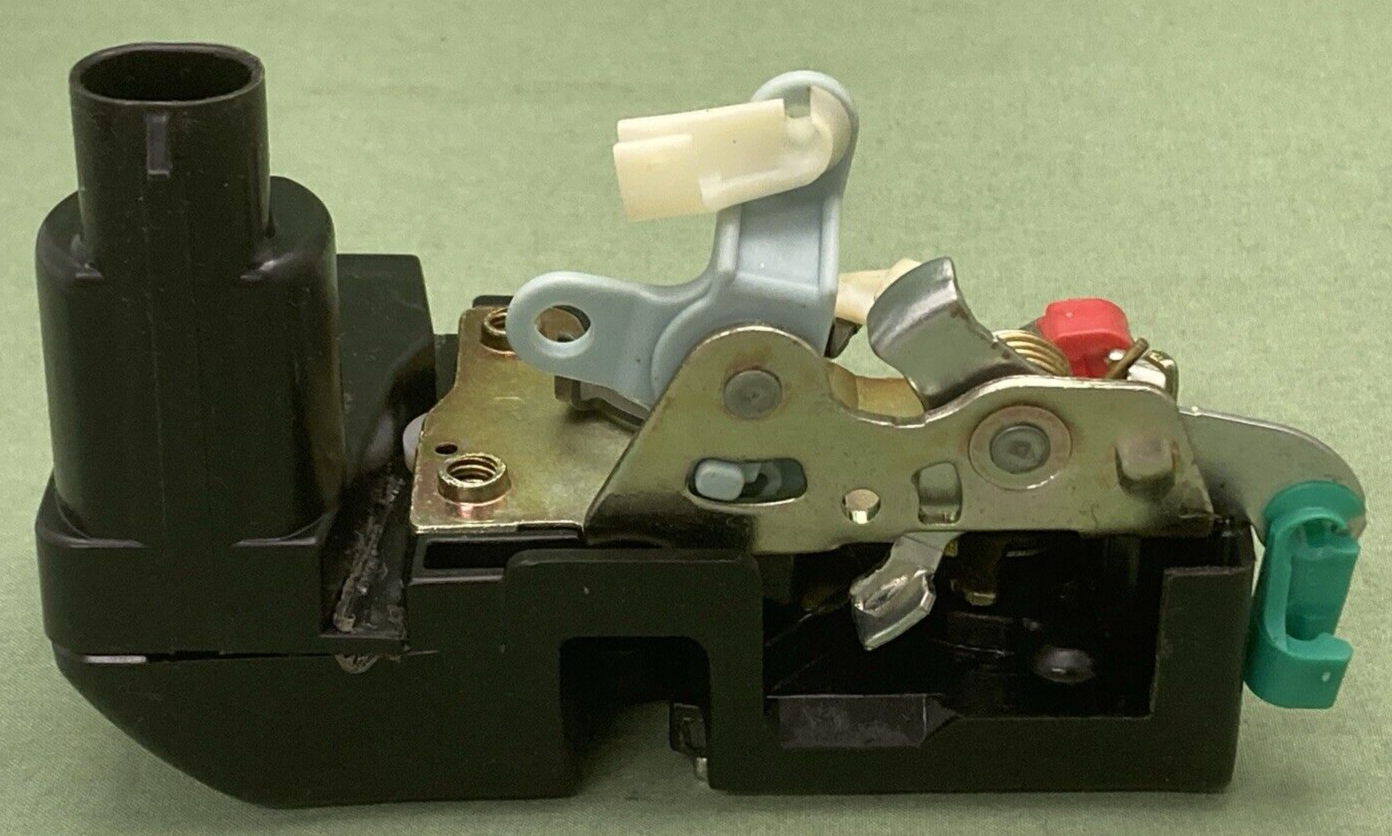 NEW GENUINE MOPAR 04717472AB Latch Front Door