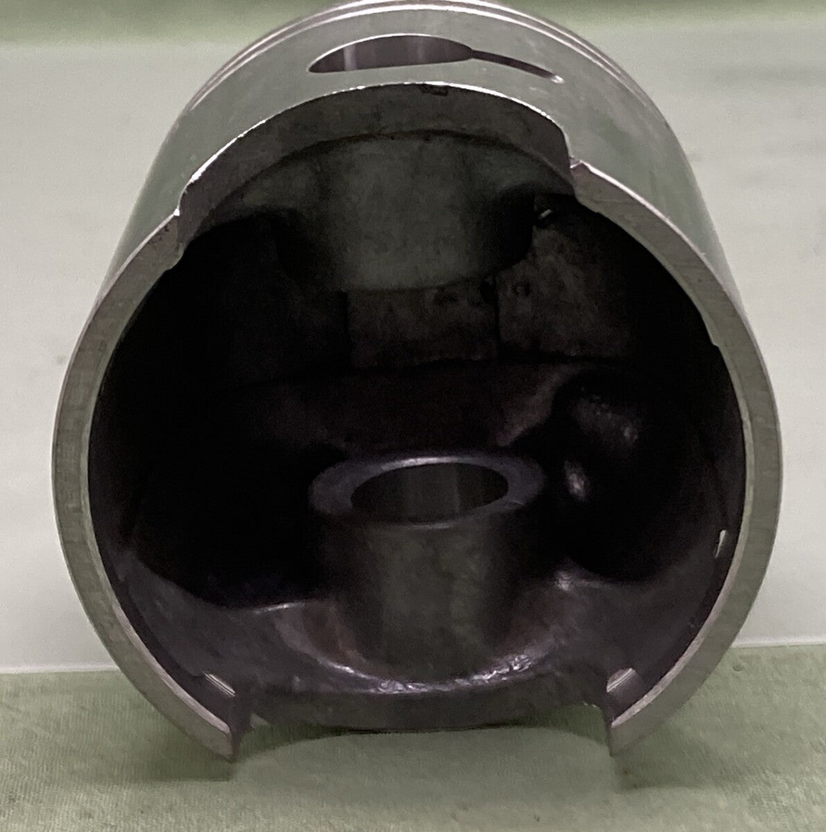 NEW GENUINE SUZUKI 12110-18402 CRANKSHAFT PISTON