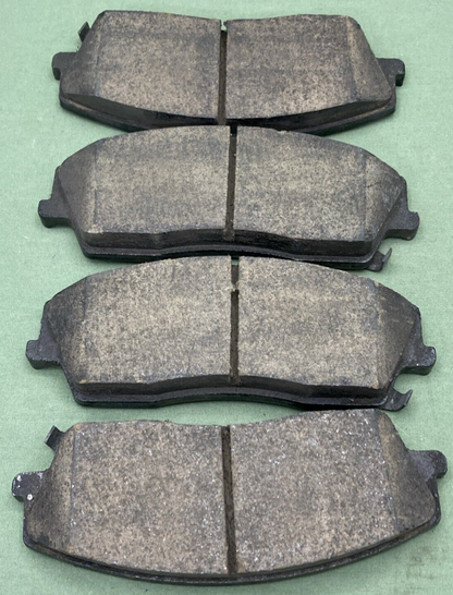NEW GENUINE MOPAR 2AMV3555AA Pad Kit-Front Disc Brake 2005-2014