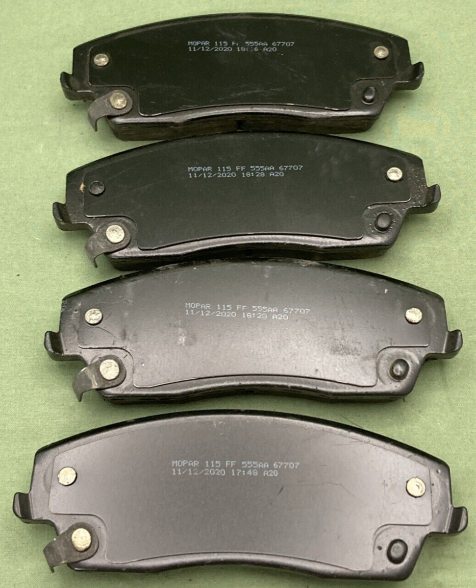 NEW GENUINE MOPAR 2AMV3555AA Pad Kit-Front Disc Brake 2005-2014