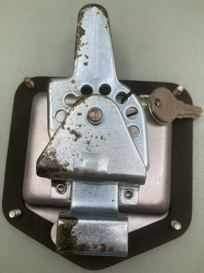 NEW BUYERS L8855 T-HANDLE LATCH W/ KEYS & GASKET FLUSH MOUNT HEAVY DUTY 5"