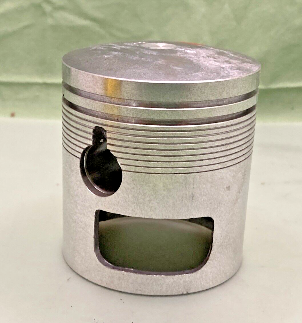 NEW GENUINE SUZUKI 12120-15000 PISTON, LH