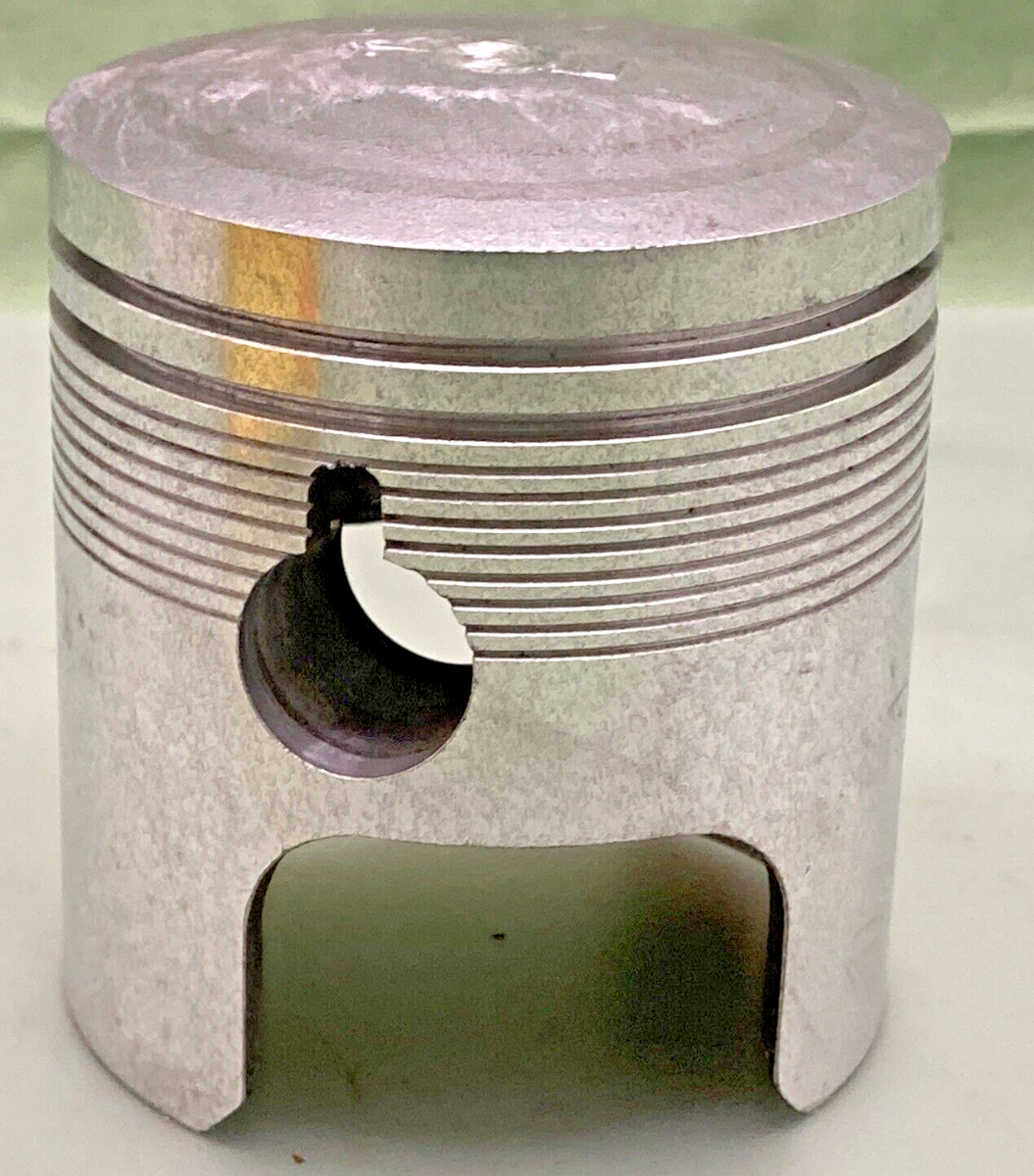 NEW GENUINE SUZUKI 12120-15101 PISTON, LH