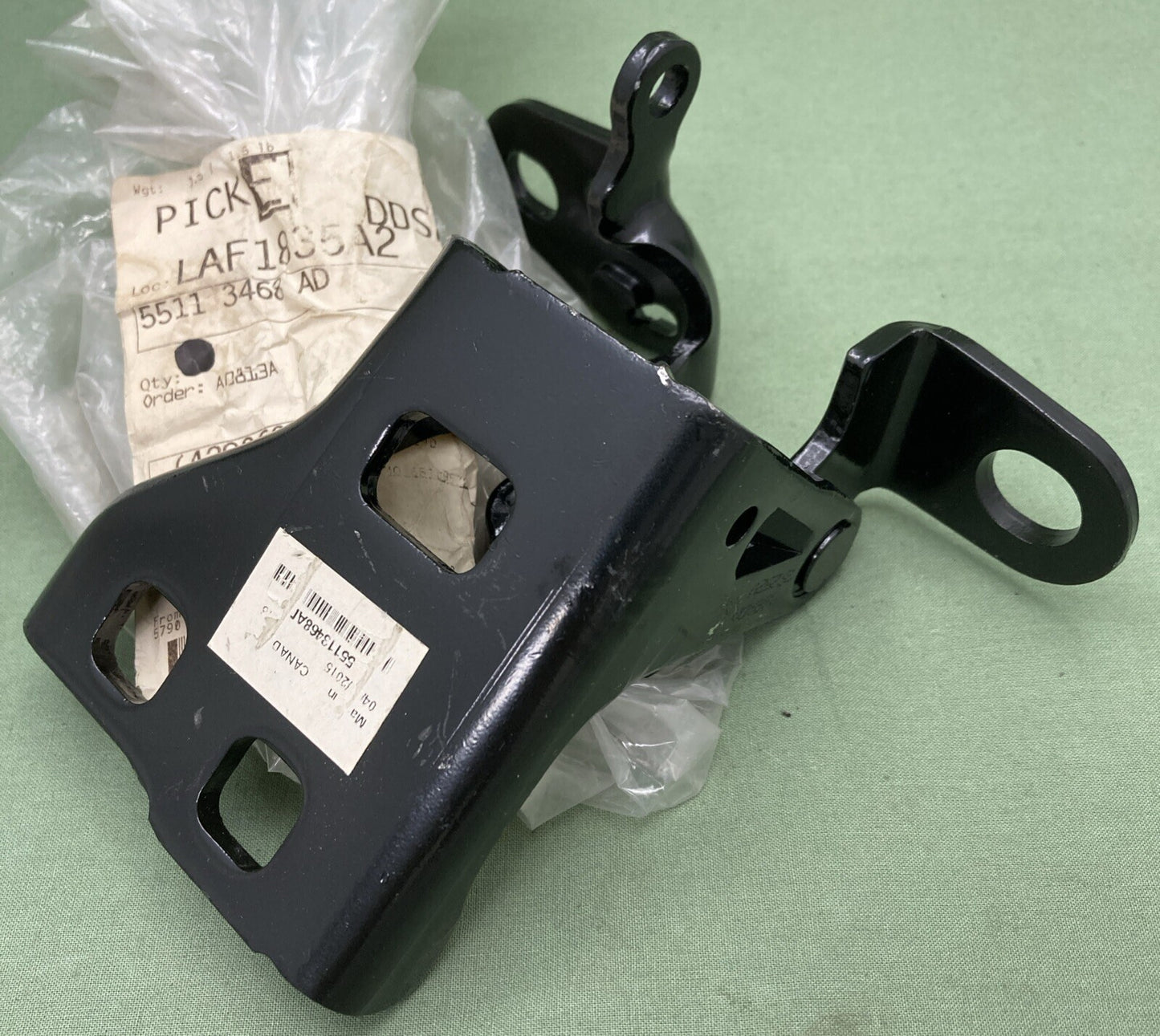 NEW REPLACES MOPAR 55113468AD Front Door Upper Hinge, Right 2005-2010